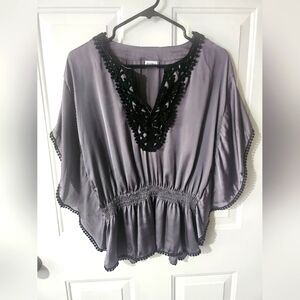 Woman's bat wing blouse s
